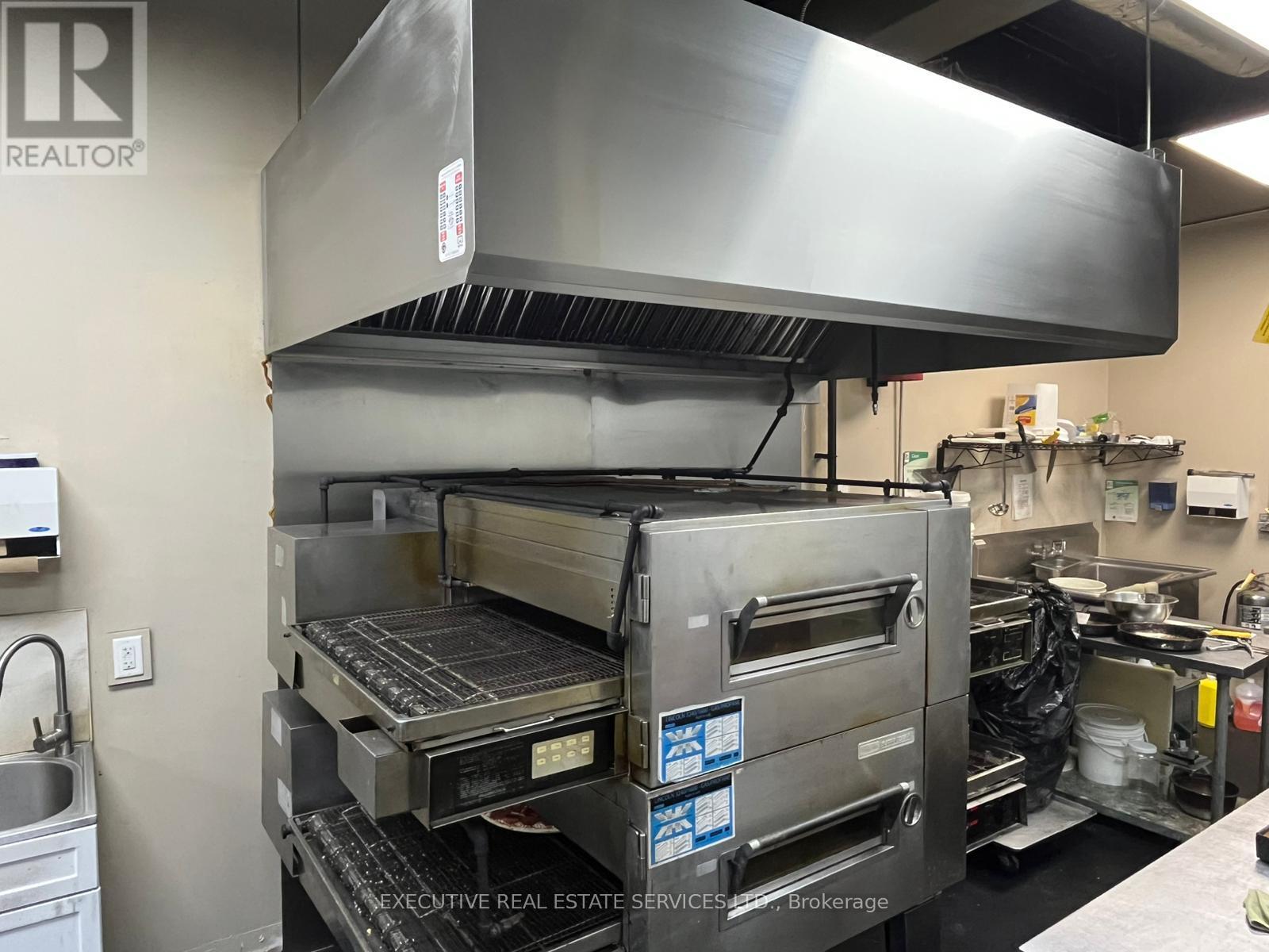 140 Highway 8, Hamilton, Ontario  L8G 1C2 - Photo 4 - X12640548