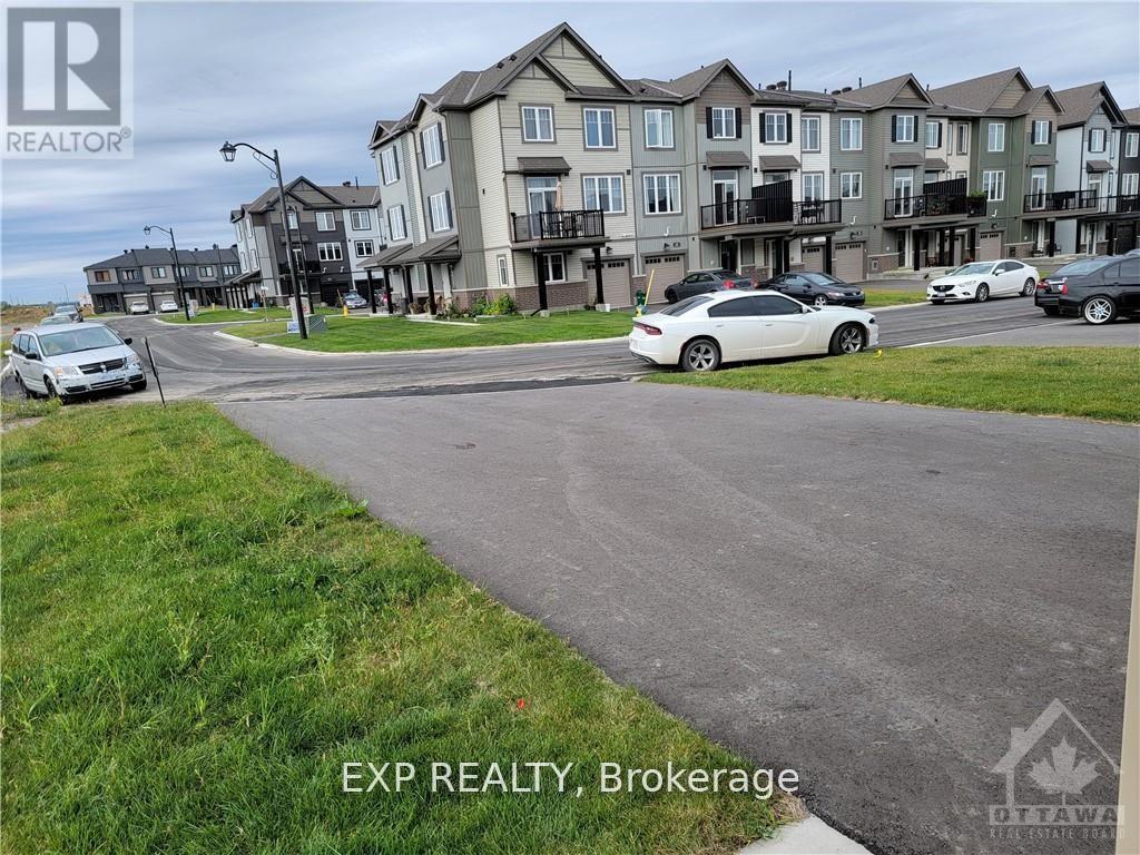 65 Teelin Circle, Ottawa, Ontario  K2J 6T9 - Photo 2 - X12640712