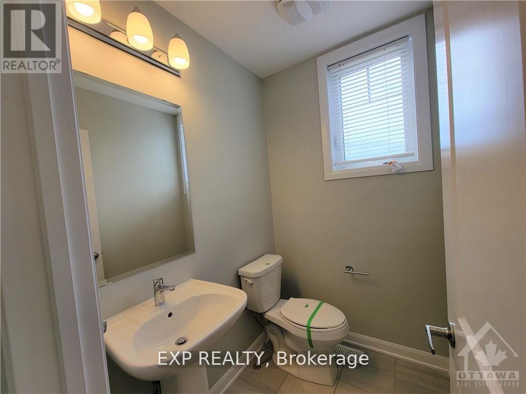 65 Teelin Circle, Ottawa, Ontario  K2J 6T9 - Photo 4 - X12640712