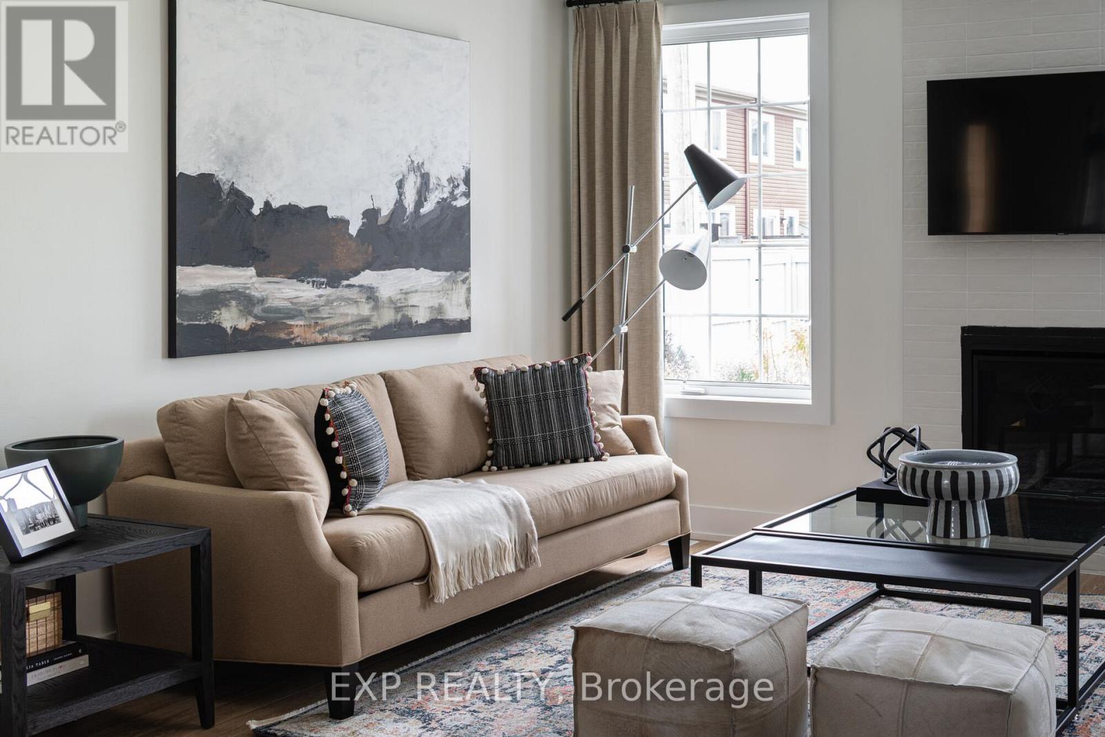 2500 Half Moon Bay Road, Ottawa, Ontario  K2J 6K6 - Photo 2 - X12640722