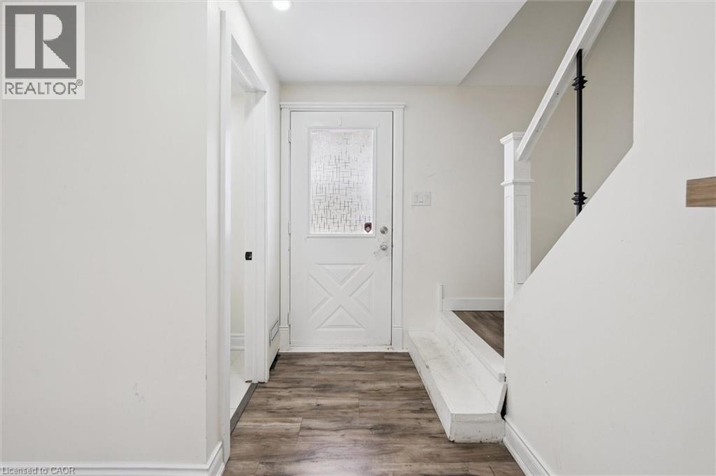 107 Foxridge Drive, Cambridge, Ontario  N3C 3V7 - Photo 6 - 40794316