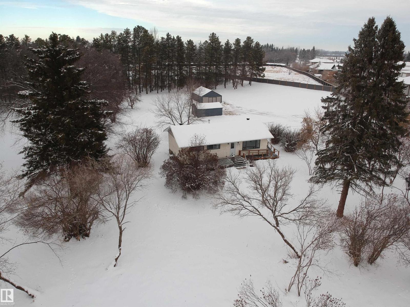 5203 51A AV, Rural Sturgeon County, Alberta