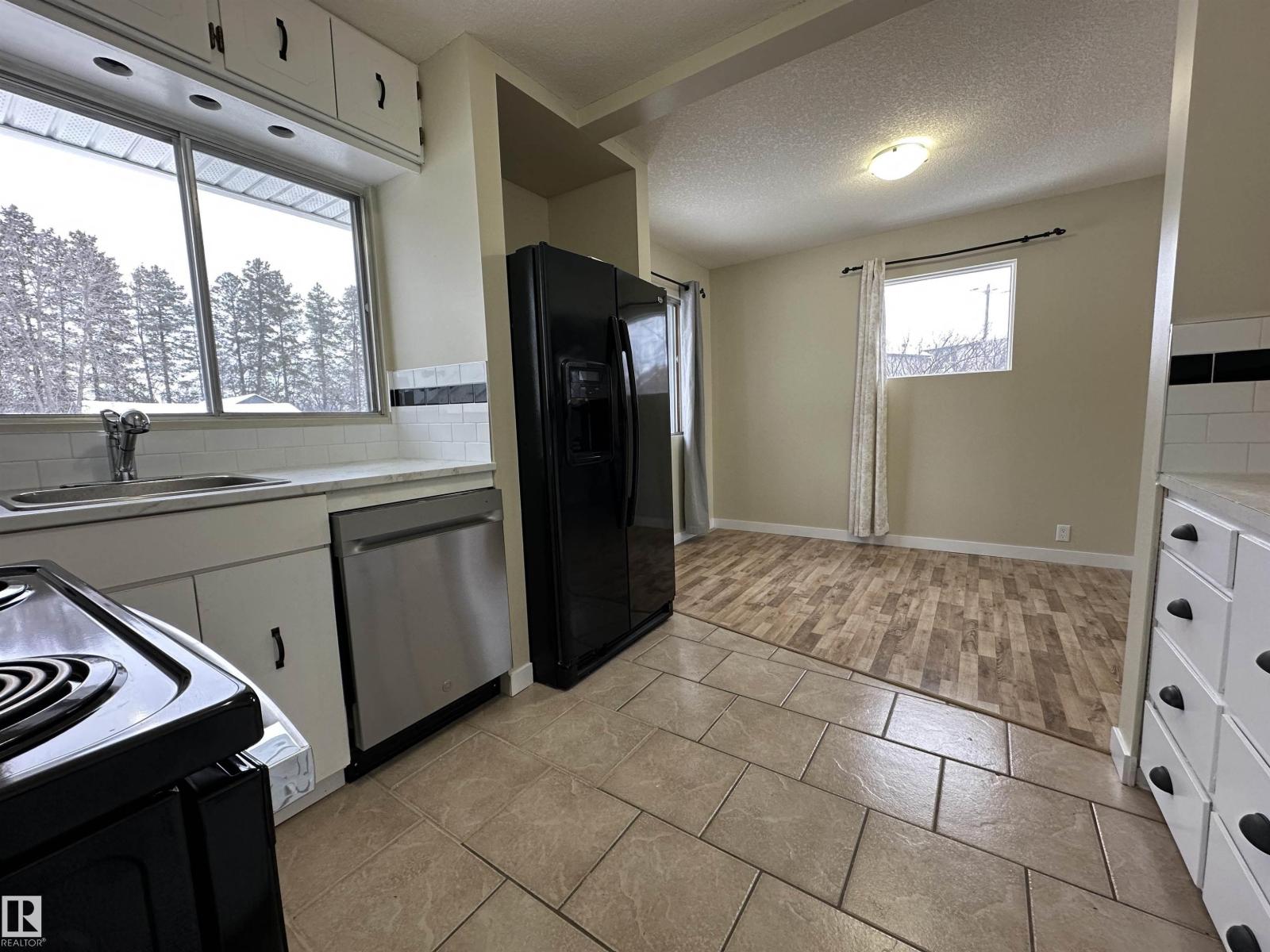 5203 51a Av, Rural Sturgeon County, Alberta  T0A 0K0 - Photo 7 - E4468350