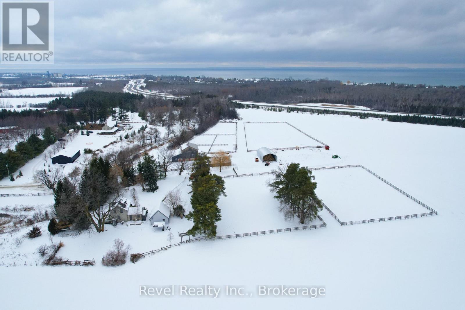 6905 Regent Street, Clearview, Ontario  L9Y 3Z1 - Photo 24 - S12444190