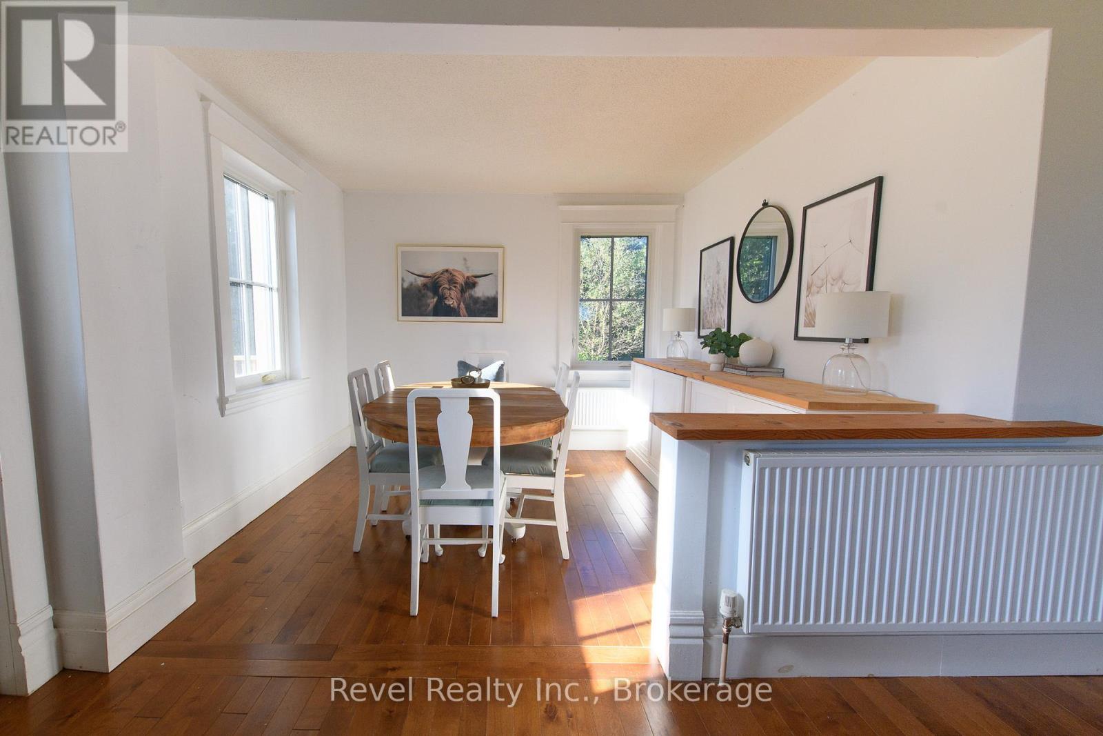 6905 Regent Street, Clearview, Ontario  L9Y 3Z1 - Photo 9 - S12444190