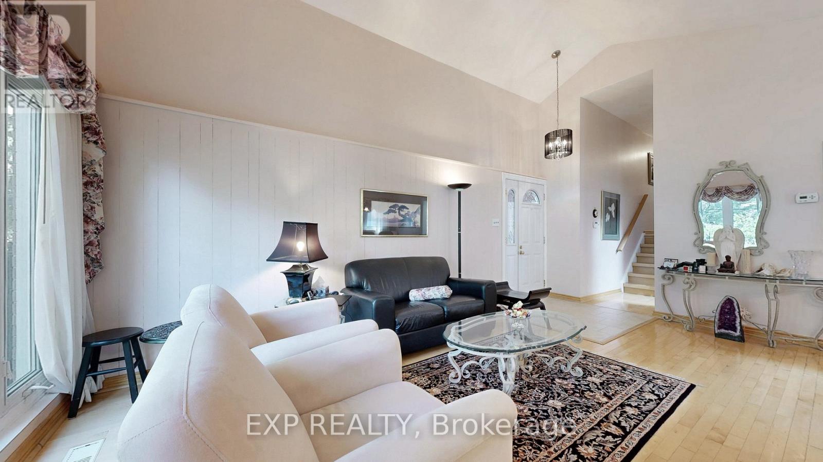 6 Abbottswood Road, Toronto, Ontario  M1P 3P1 - Photo 4 - E12640734