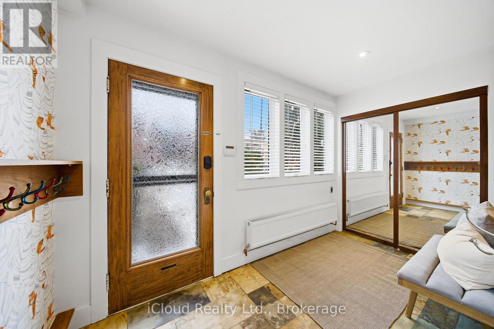 56 Arundel Avenue, Toronto, Ontario  M4K 3A4 - Photo 4 - E12640738