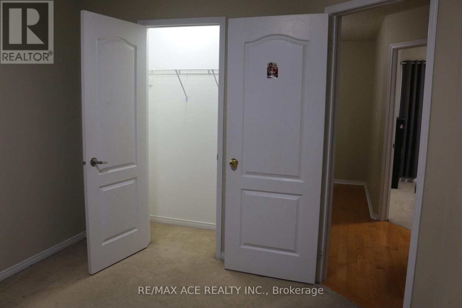 Main - 240 Mclevin Avenue, Toronto, Ontario  M1B 6C3 - Photo 12 - E12640744