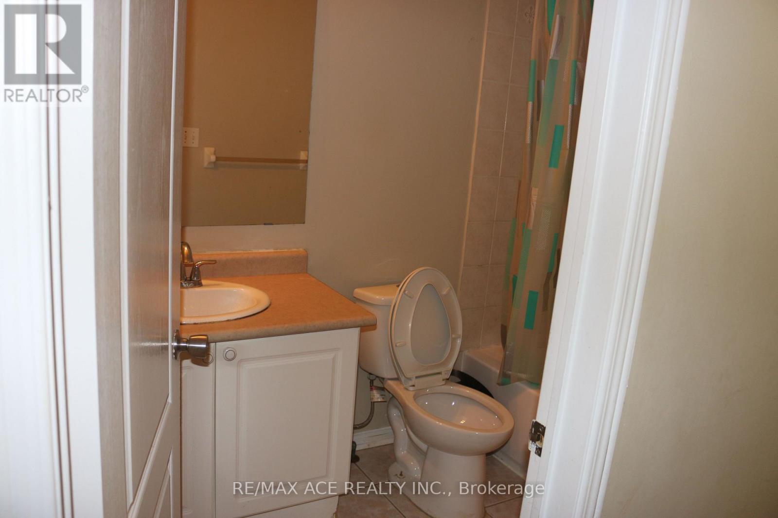 Main - 240 Mclevin Avenue, Toronto, Ontario  M1B 6C3 - Photo 15 - E12640744