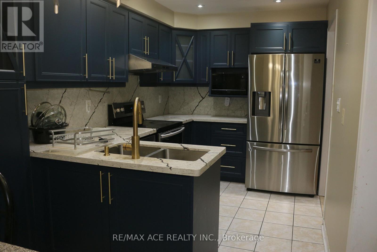 Main - 240 Mclevin Avenue, Toronto, Ontario  M1B 6C3 - Photo 5 - E12640744