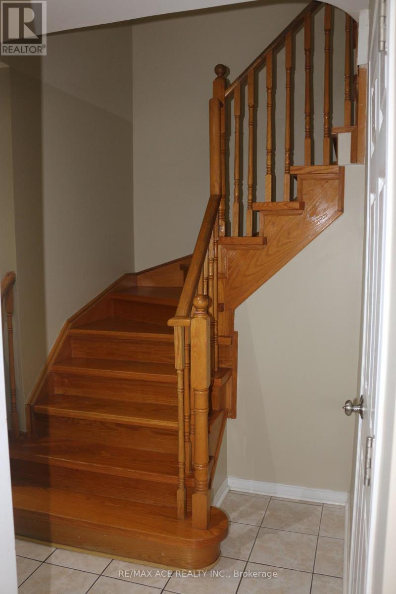 Main - 240 Mclevin Avenue, Toronto, Ontario  M1B 6C3 - Photo 7 - E12640744