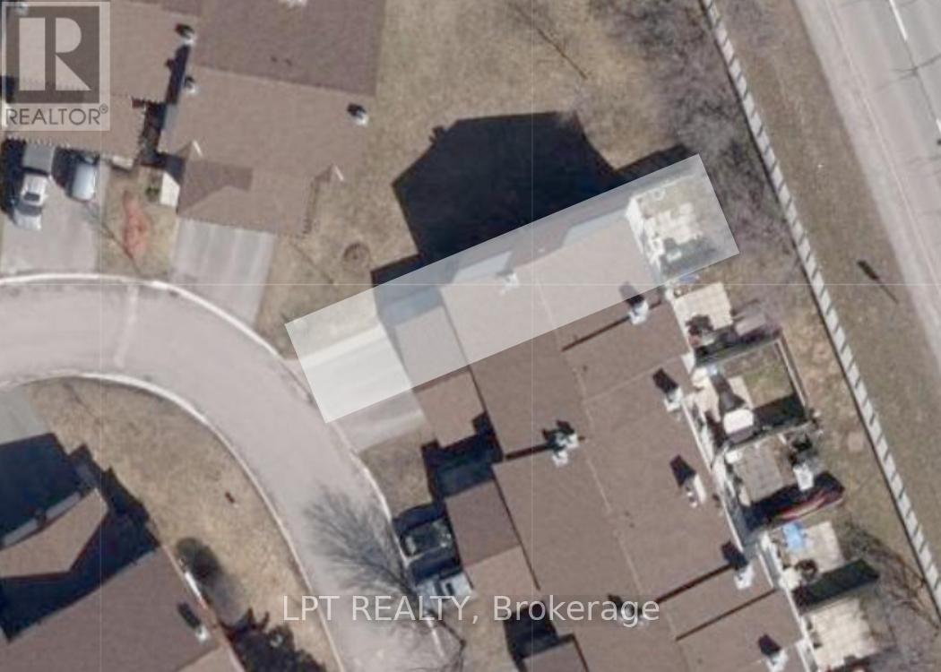 51 - 122 Clarkson Crescent, Ottawa, Ontario  K2L 3E2 - Photo 2 - X12605708