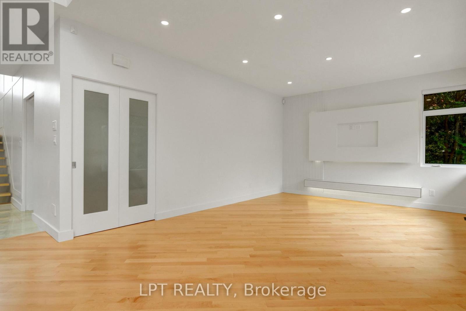 298 Crestview Road, Ottawa, Ontario  K1H 5G6 - Photo 15 - X12612598