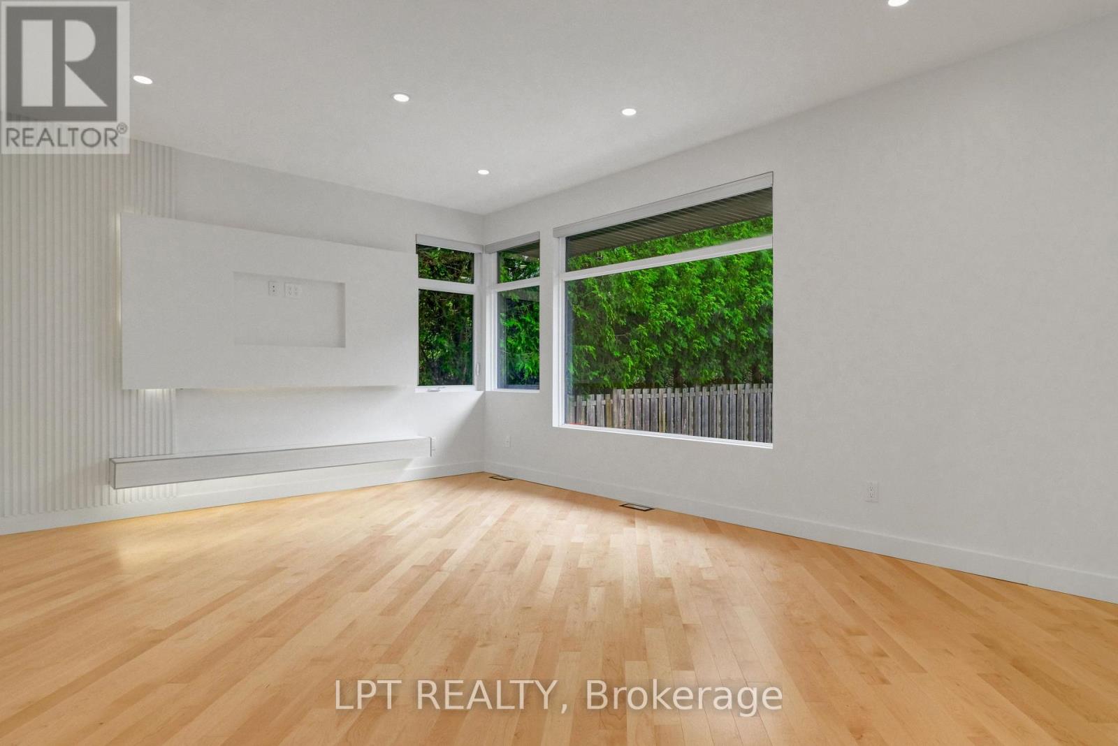 298 Crestview Road, Ottawa, Ontario  K1H 5G6 - Photo 14 - X12612598