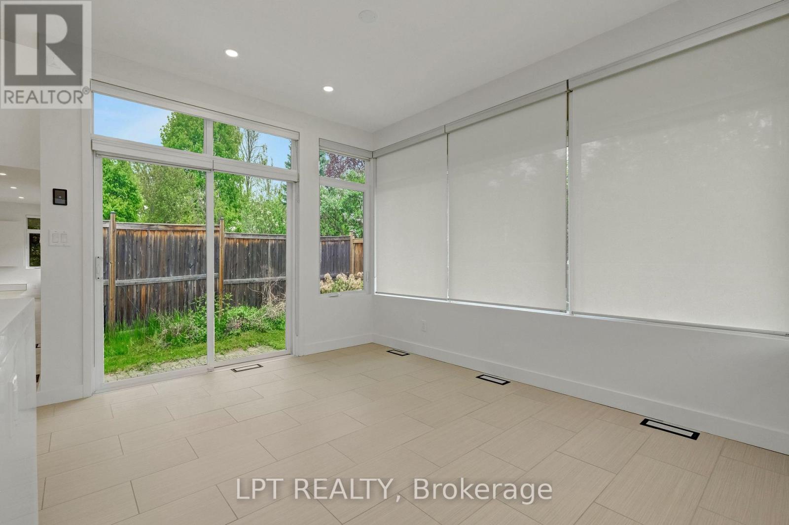 298 Crestview Road, Ottawa, Ontario  K1H 5G6 - Photo 27 - X12612598