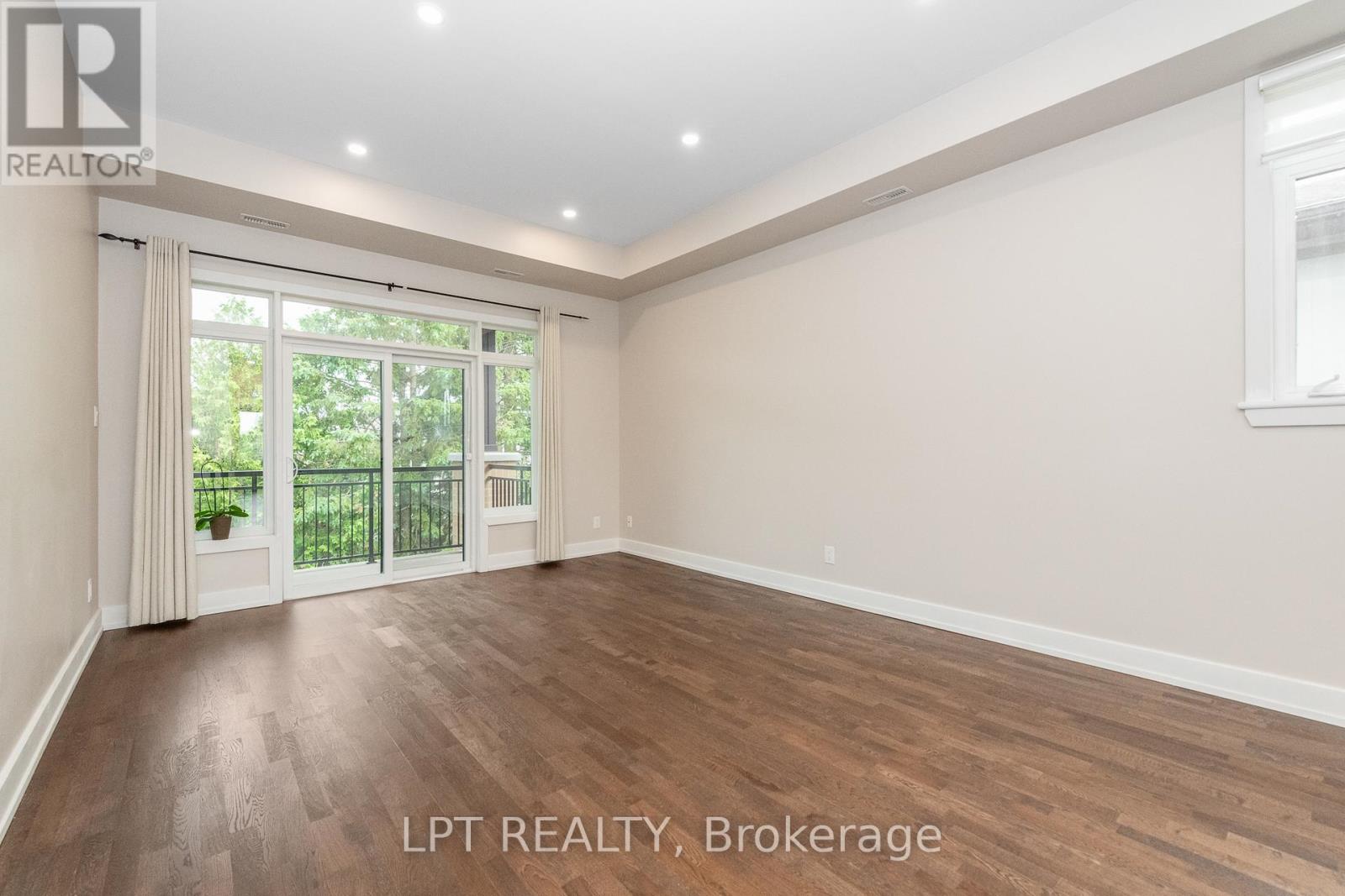 10 - 57 Bergeron Private, Ottawa, Ontario  K1C 0C2 - Photo 5 - X12614332