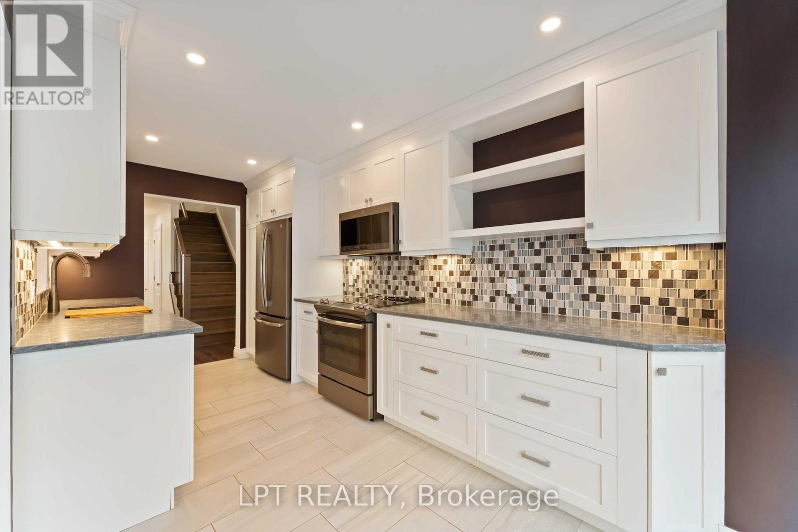 213 Idlewild Private, Ottawa, Ontario  K2J 0P4 - Photo 10 - X12615190