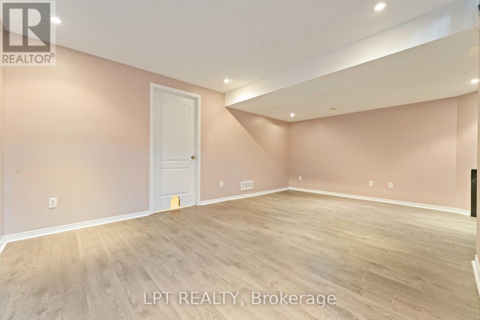 213 Idlewild Private, Ottawa, Ontario  K2J 0P4 - Photo 37 - X12615190