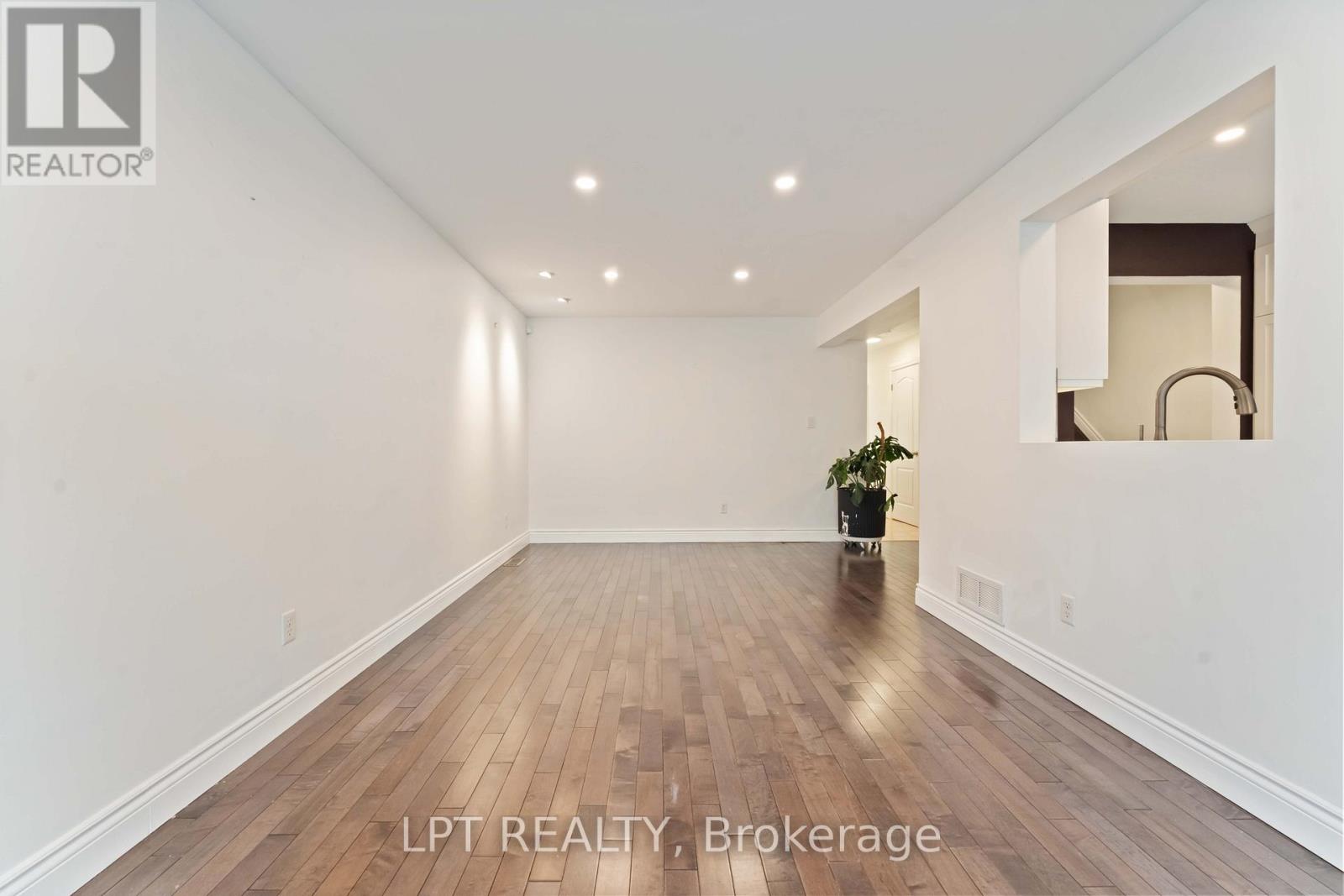 213 Idlewild Private, Ottawa, Ontario  K2J 0P4 - Photo 7 - X12615190