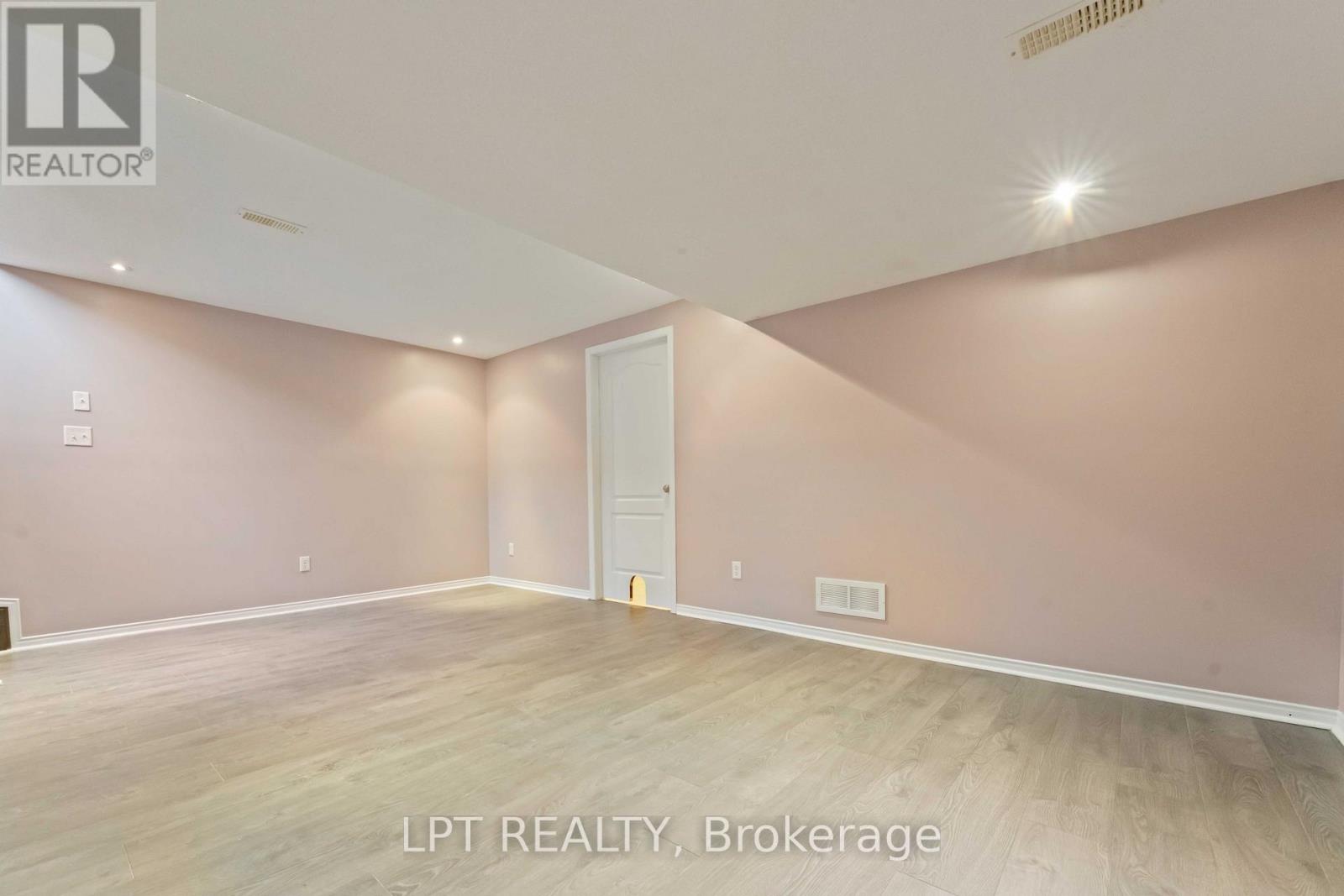 213 Idlewild Private, Ottawa, Ontario  K2J 0P4 - Photo 38 - X12615190