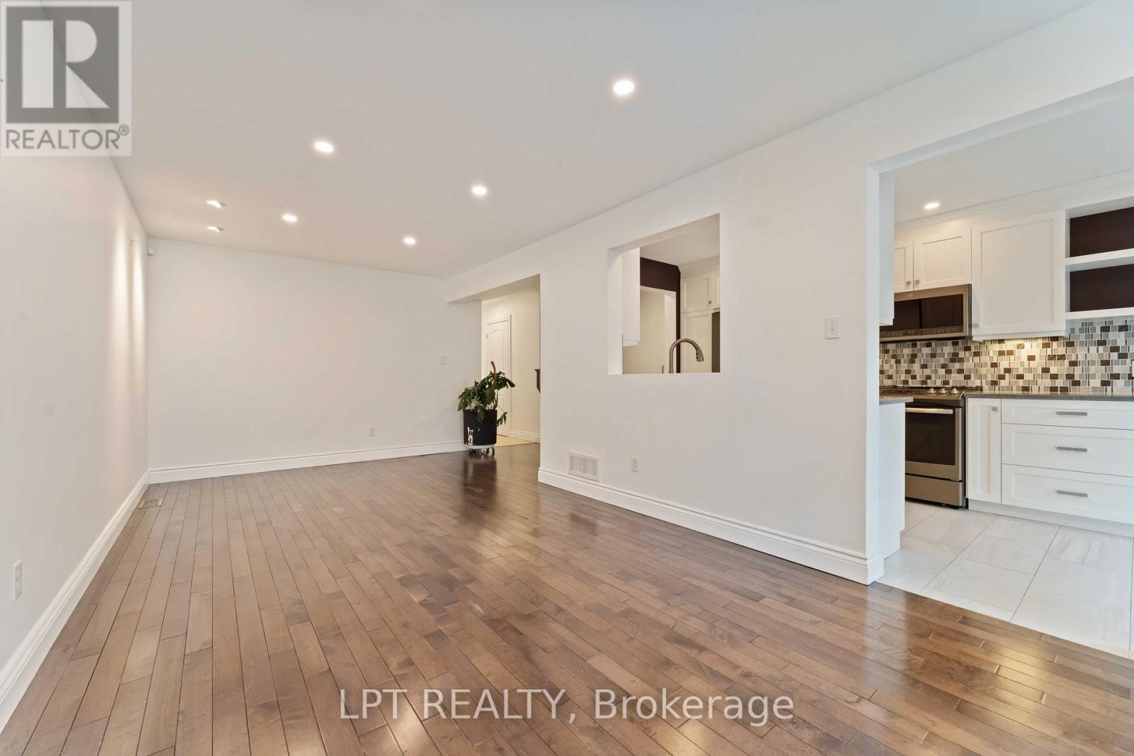 213 Idlewild Private, Ottawa, Ontario  K2J 0P4 - Photo 8 - X12615190