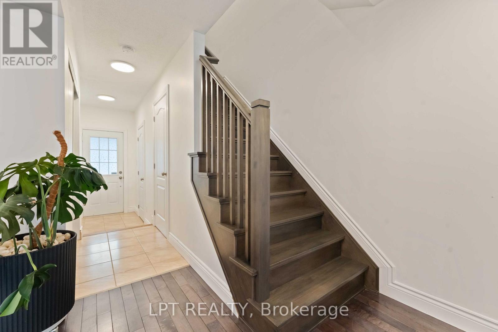 213 Idlewild Private, Ottawa, Ontario  K2J 0P4 - Photo 5 - X12615190