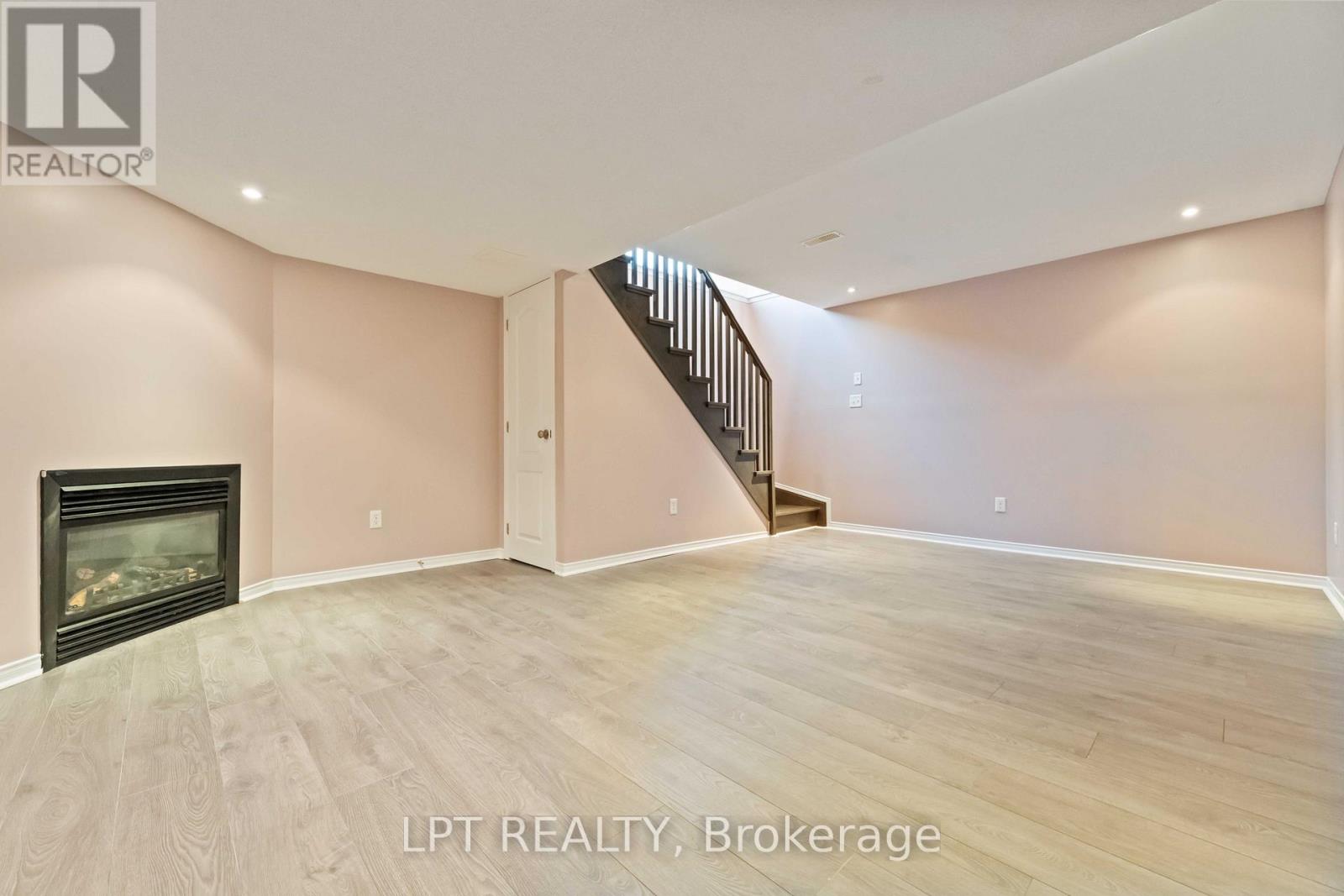 213 Idlewild Private, Ottawa, Ontario  K2J 0P4 - Photo 36 - X12615190