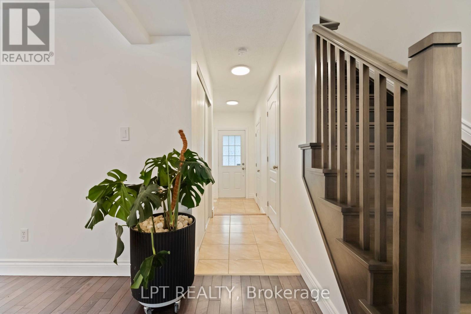 213 Idlewild Private, Ottawa, Ontario  K2J 0P4 - Photo 4 - X12615190