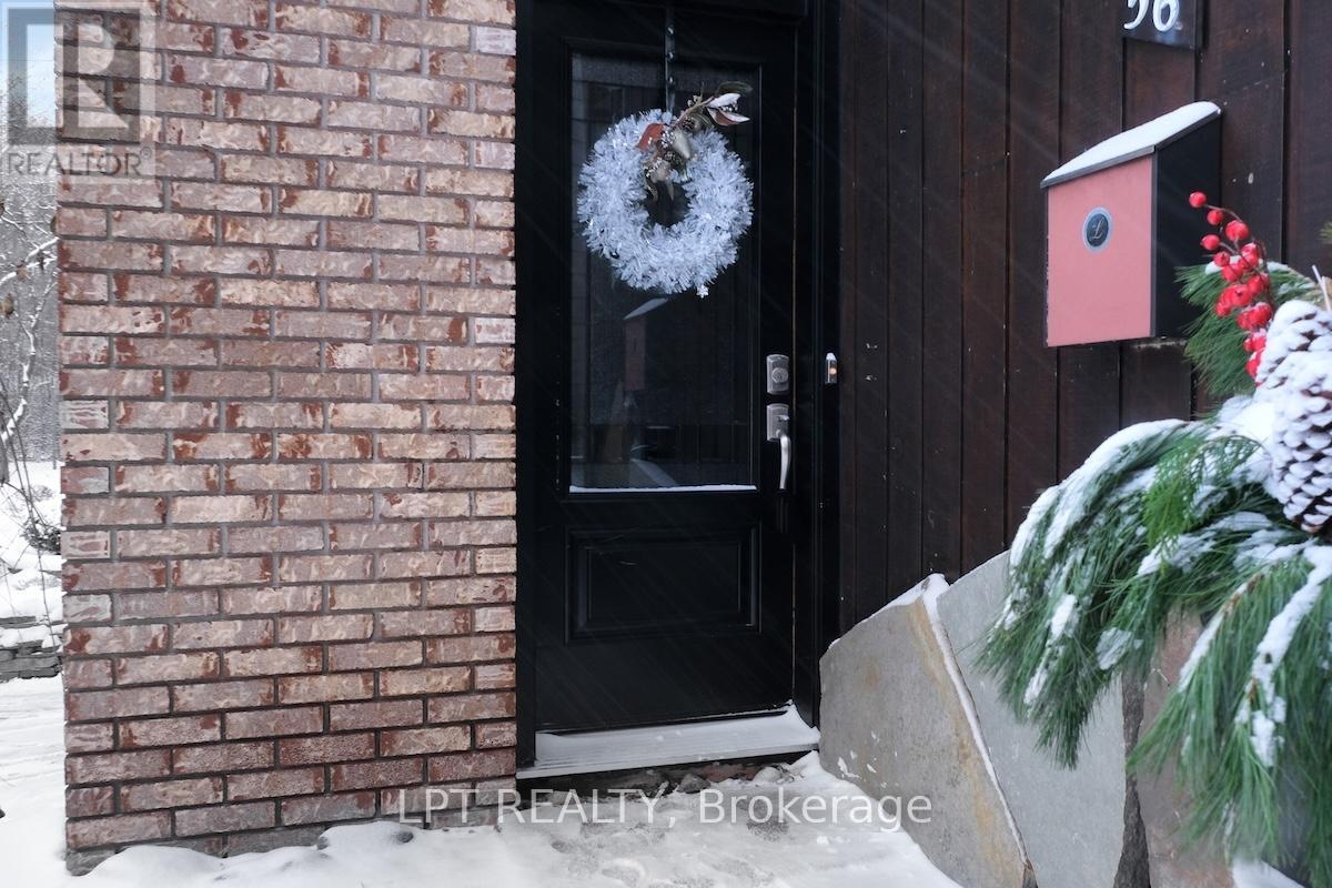 56 Sandhurst Court, Ottawa, Ontario  K1V 9V4 - Photo 4 - X12628140