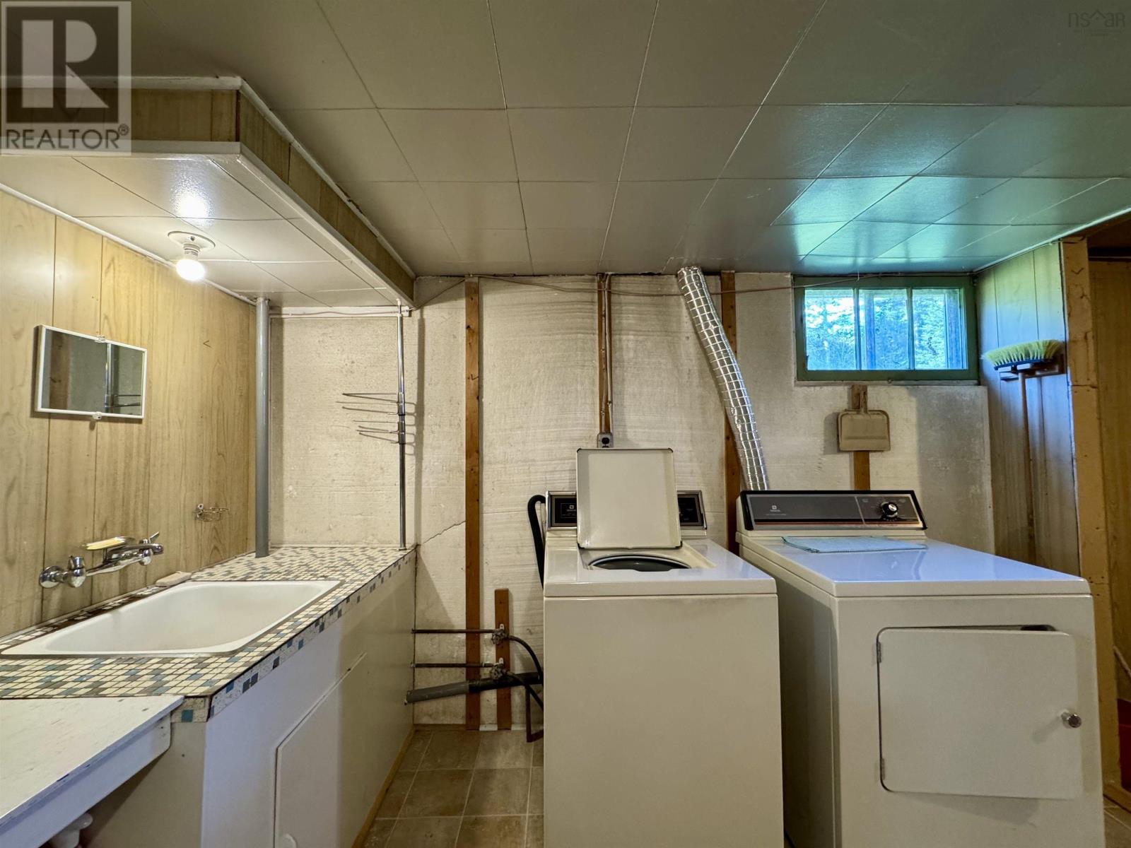 594 Highway 247, Grand Greve, Nova Scotia B0E 3B0 - Photo 20 - 202523271