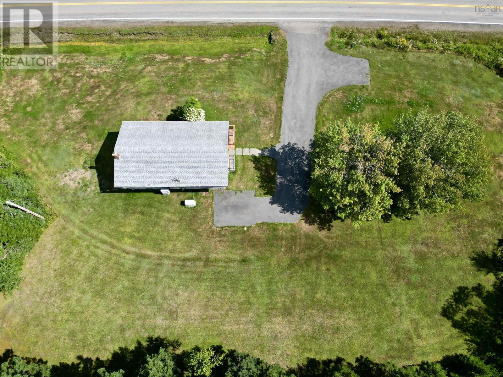 594 Highway 247, Grand Greve, Nova Scotia B0E 3B0 - Photo 4 - 202523271