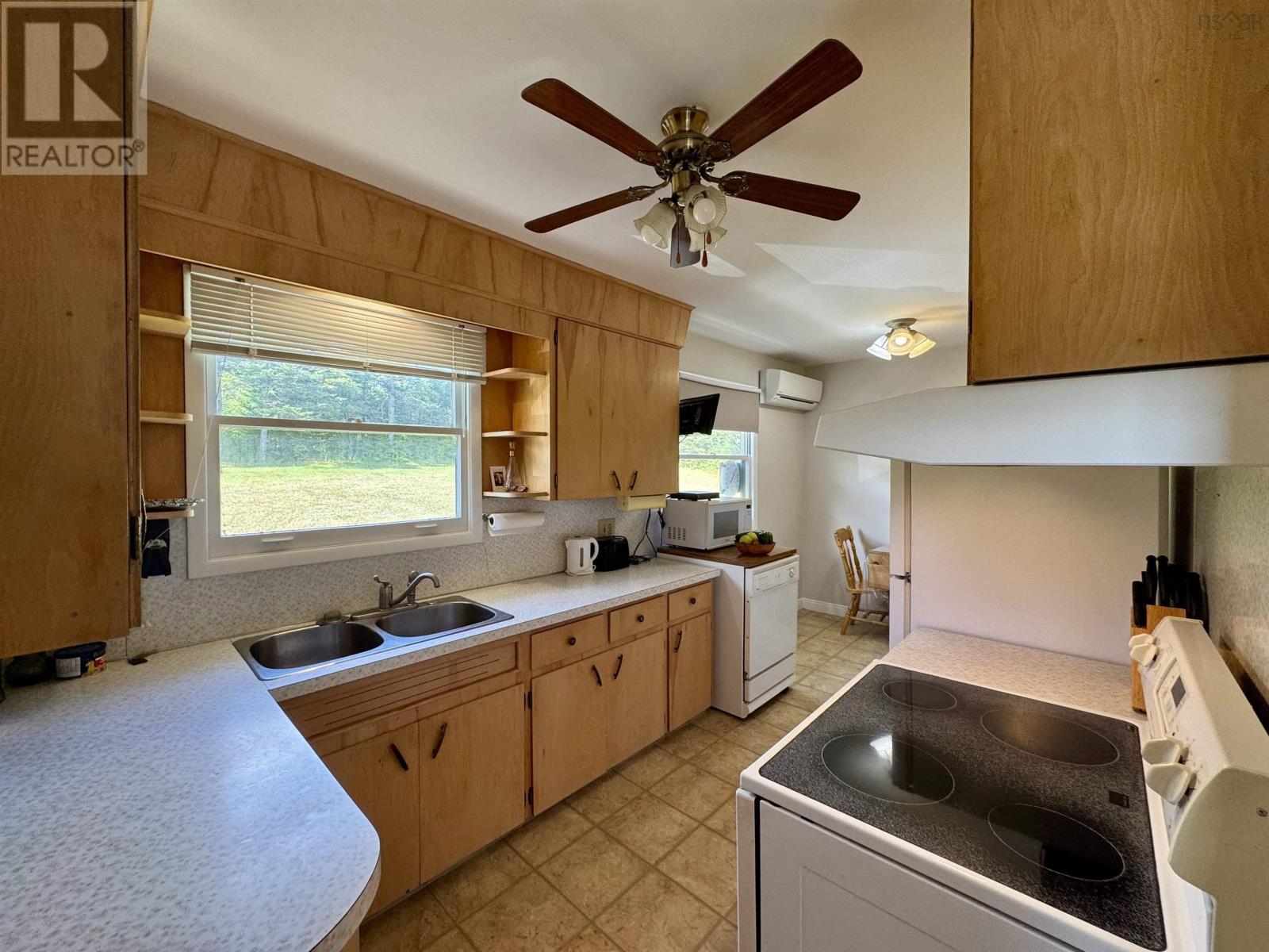 594 Highway 247, Grand Greve, Nova Scotia B0E 3B0 - Photo 9 - 202523271