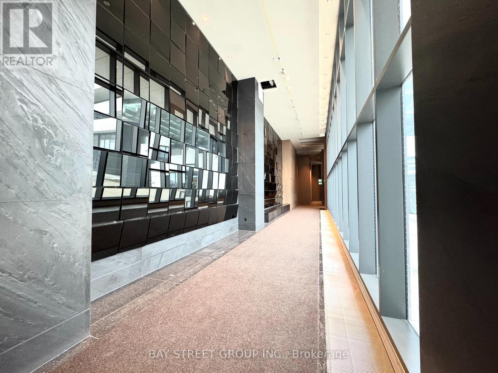 4601 - 8 Interchange Way, Vaughan, Ontario  L4K 0R2 - Photo 2 - N12640662