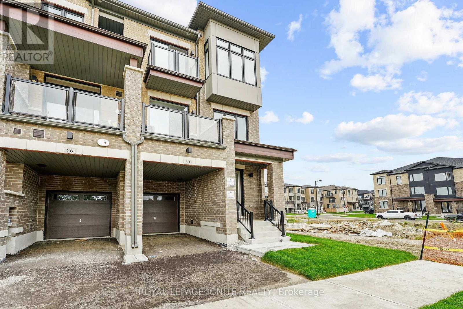 70 Thule Street, Vaughan, Ontario  L4H 5L2 - Photo 2 - N12640724