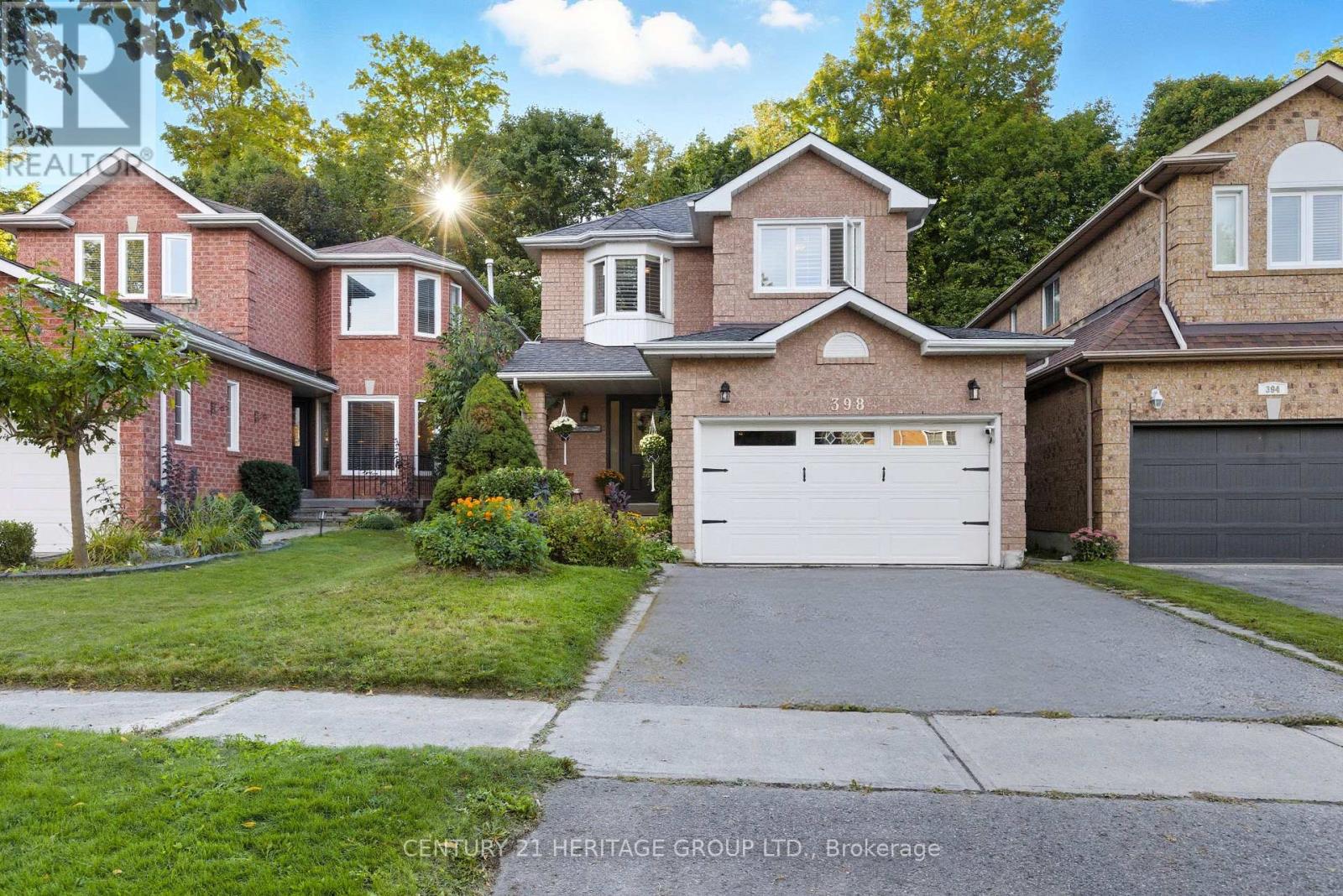 398 CARRUTHERS AVENUE, Newmarket, Ontario