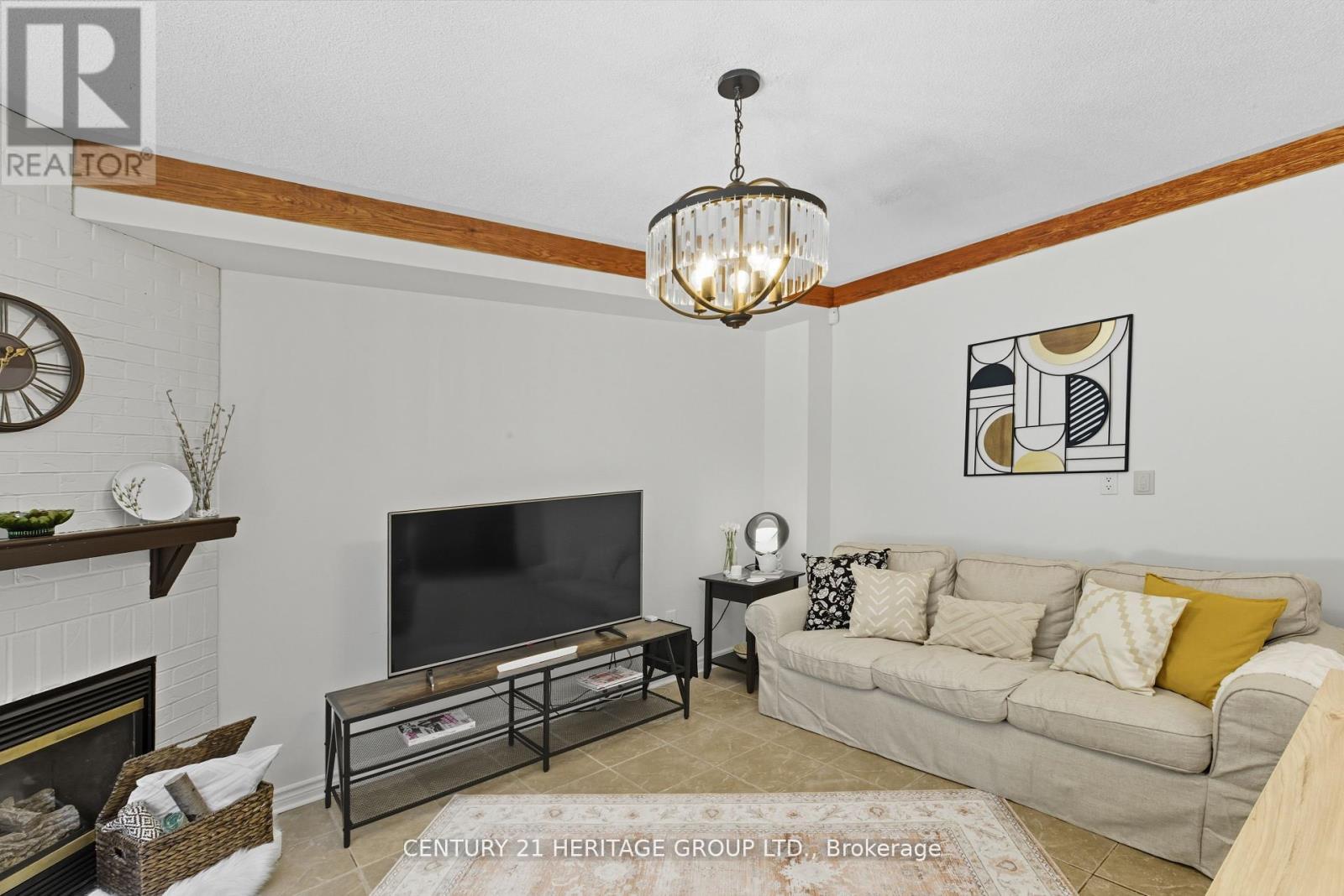 398 Carruthers Avenue, Newmarket, Ontario  L3X 2C1 - Photo 19 - N12640750