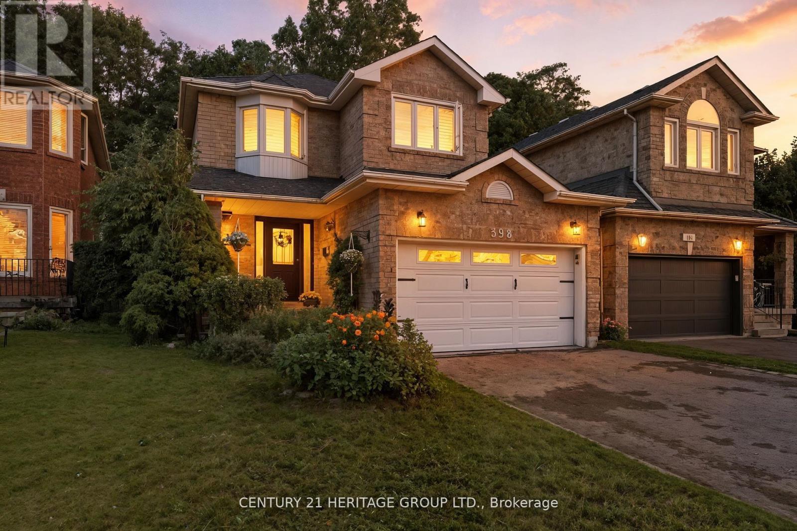 398 Carruthers Avenue, Newmarket, Ontario  L3X 2C1 - Photo 2 - N12640750