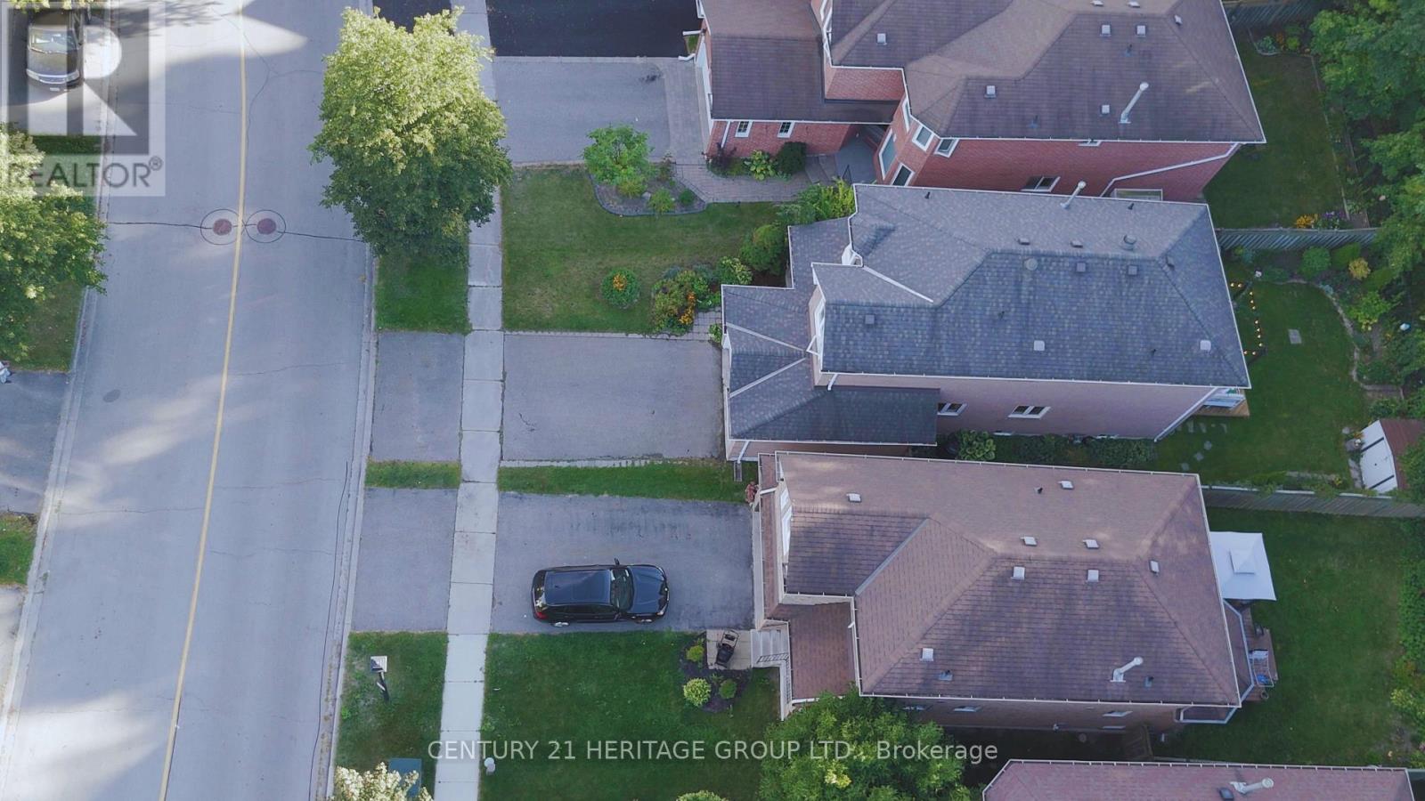 398 Carruthers Avenue, Newmarket, Ontario  L3X 2C1 - Photo 3 - N12640750