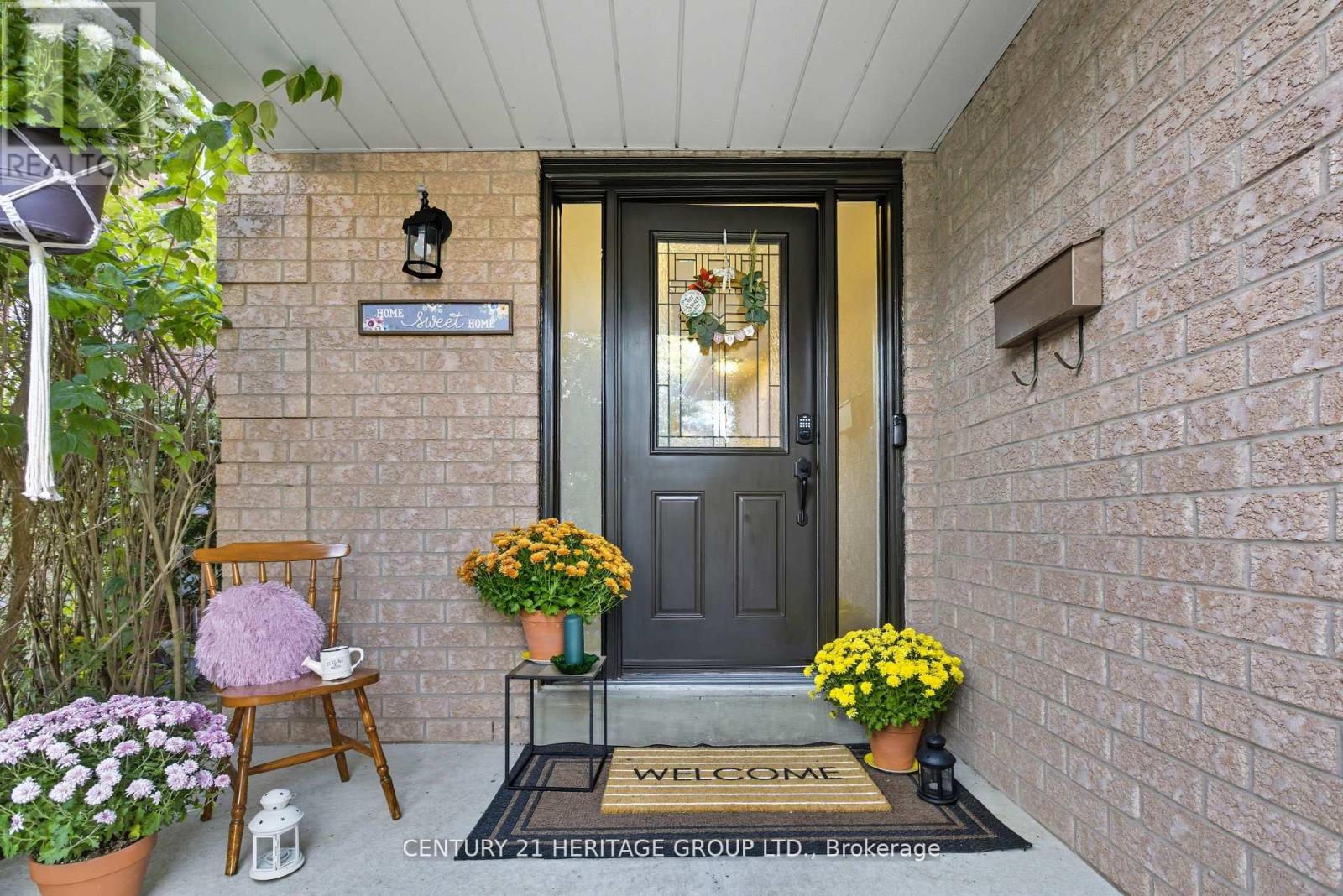 398 Carruthers Avenue, Newmarket, Ontario  L3X 2C1 - Photo 5 - N12640750