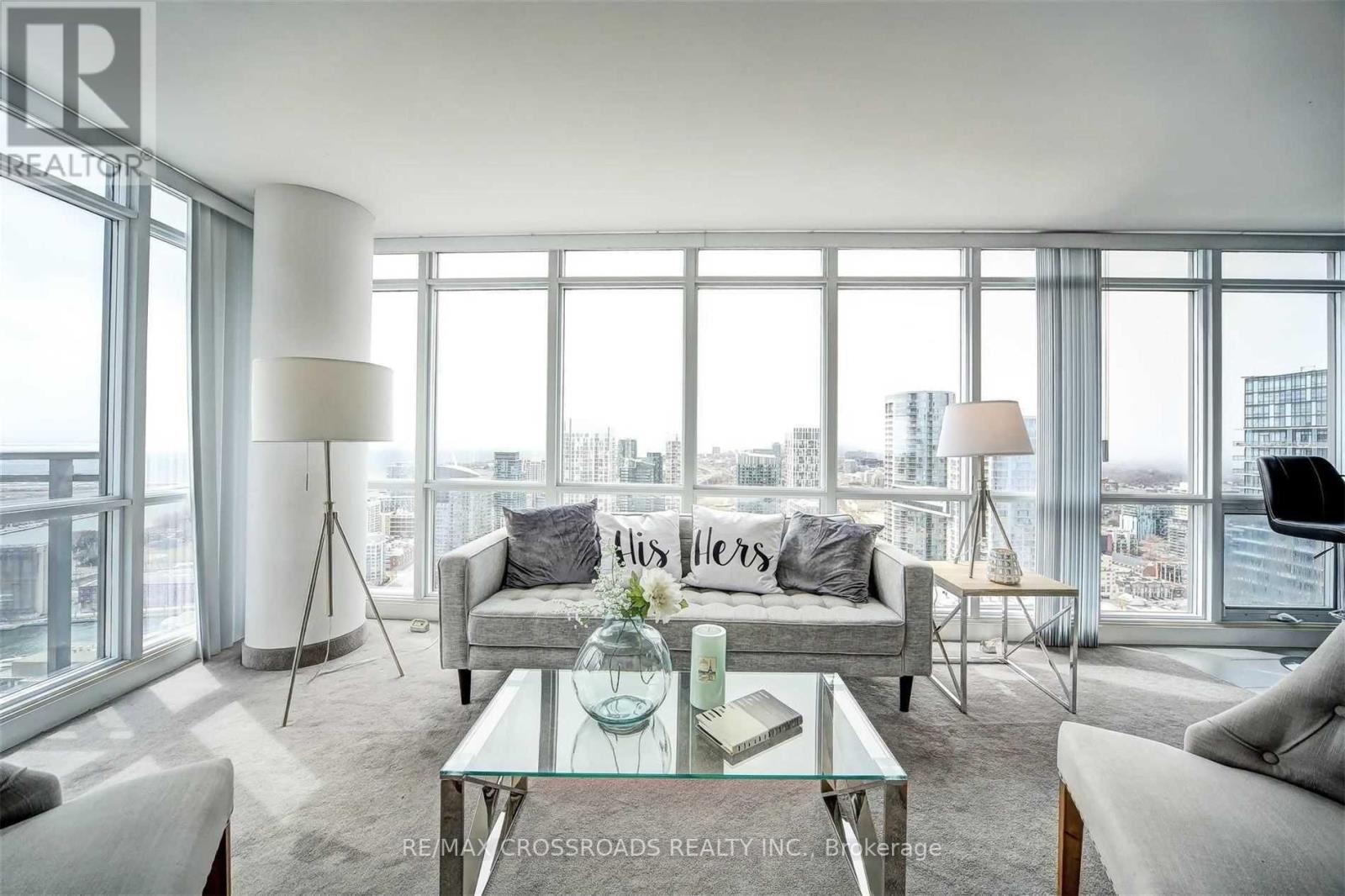 4712 - 15 Fort York Boulevard, Toronto (Waterfront Communities), Ontario  M5V 3Y4 - Photo 3 - C12640718