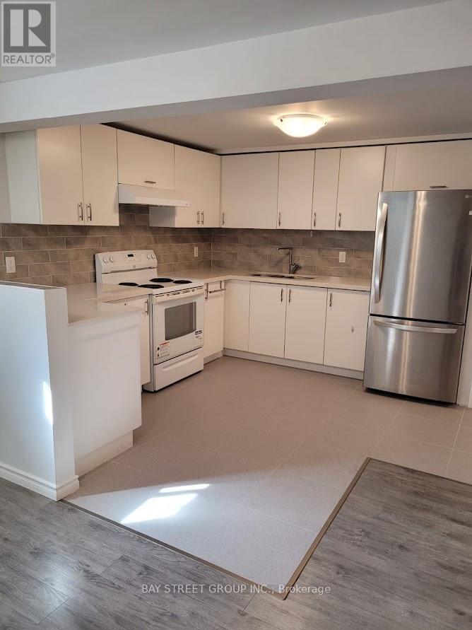 197 Hanmer Street E, Barrie, Ontario  L4M 6W6 - Photo 4 - S12640638