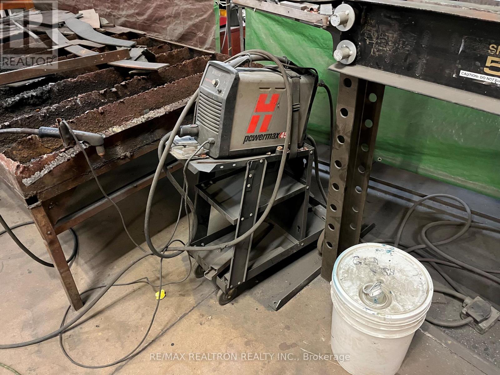 31 Saunders Road, Barrie, Ontario  L4N 9Y2 - Photo 10 - S12640696