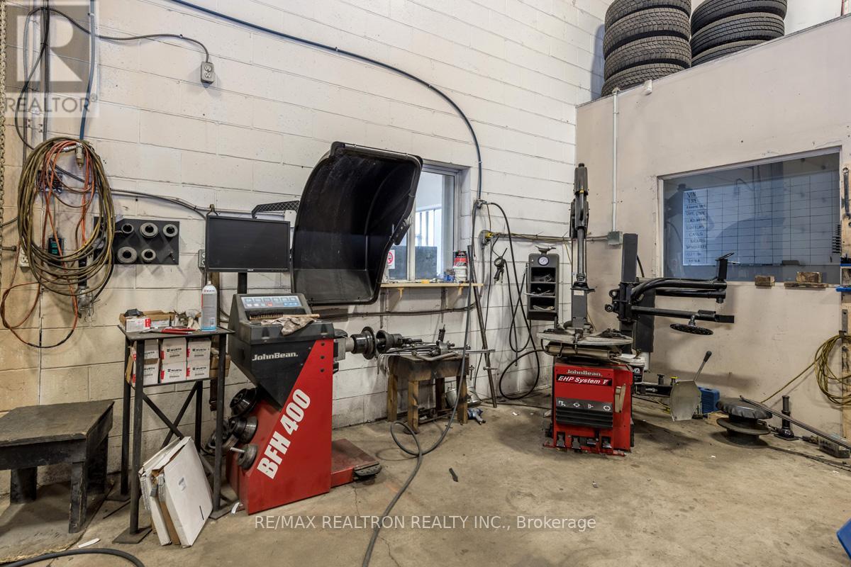 31 Saunders Road, Barrie, Ontario  L4N 9Y2 - Photo 24 - S12640696