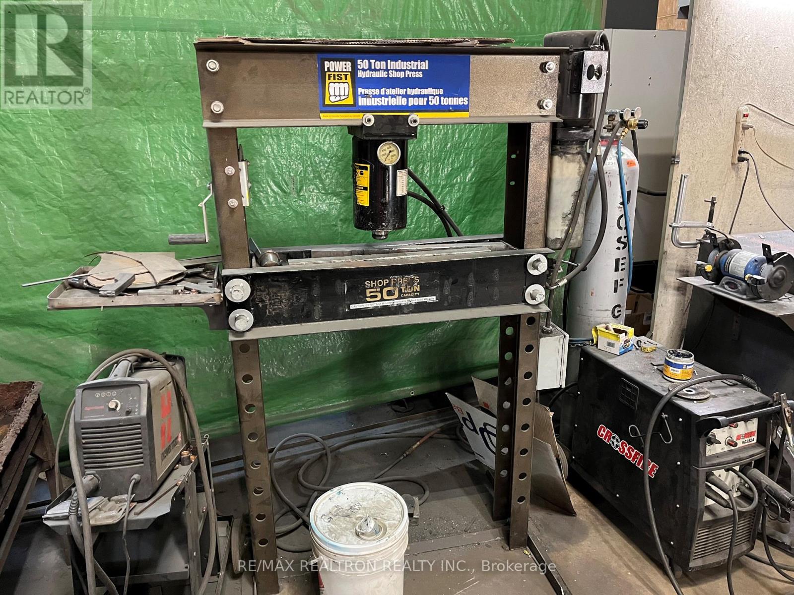 31 Saunders Road, Barrie, Ontario  L4N 9Y2 - Photo 3 - S12640696