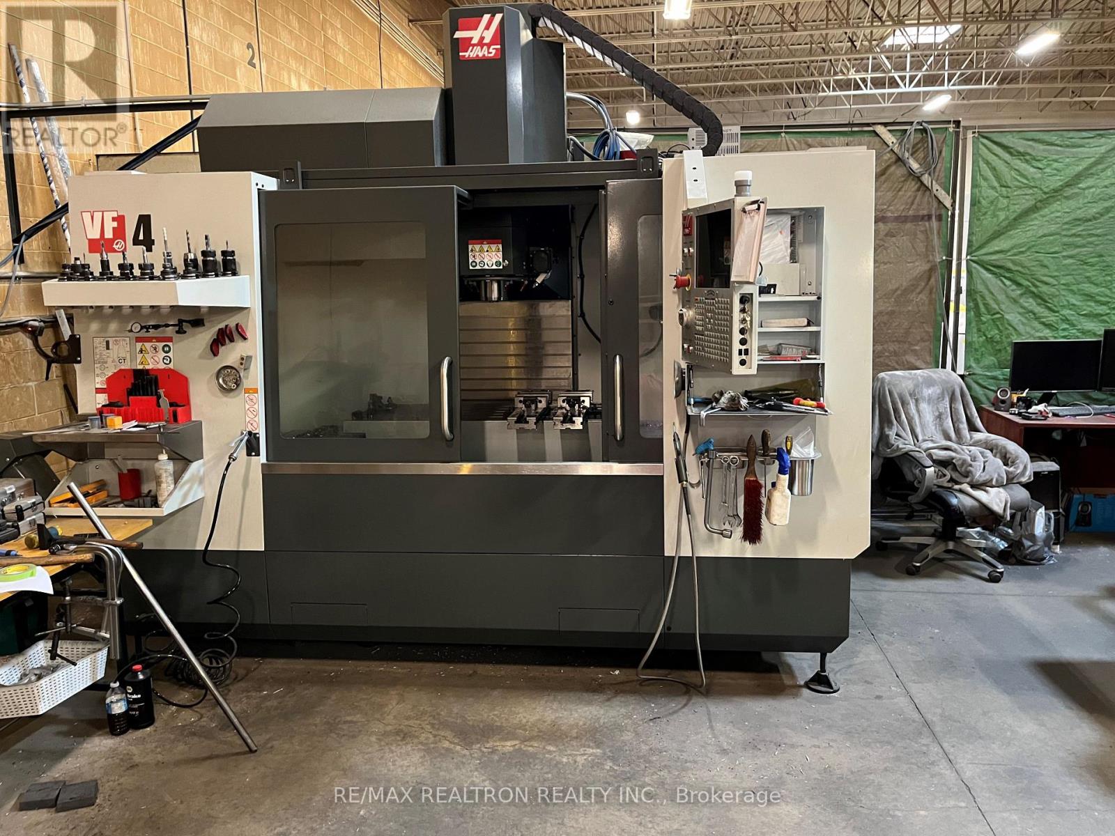 31 Saunders Road, Barrie, Ontario  L4N 9Y2 - Photo 5 - S12640696