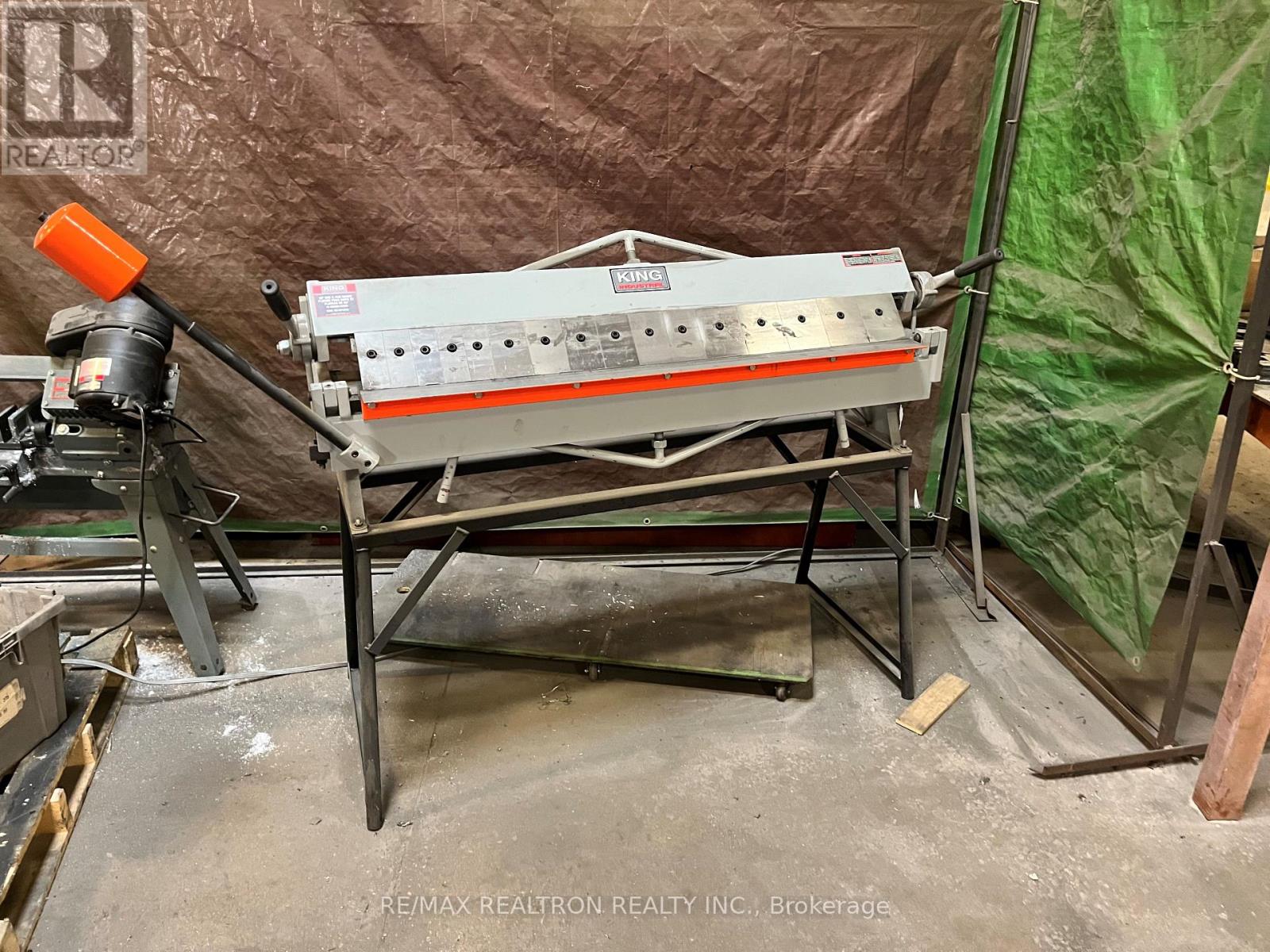 31 Saunders Road, Barrie, Ontario  L4N 9Y2 - Photo 6 - S12640696