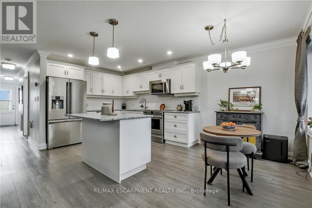 47 BISHOP REDING TRAIL, Hamilton, Ontario