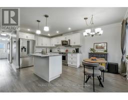 47 BISHOP REDING TRAIL, Hamilton, Ontario