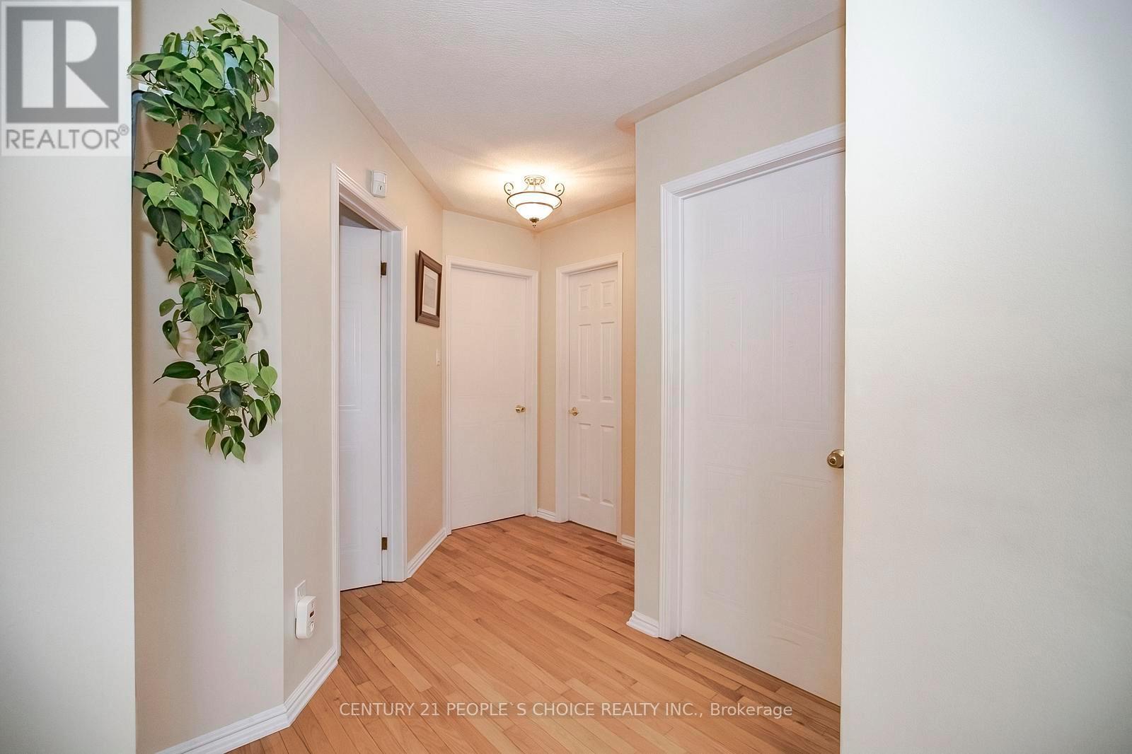 43 Letty Avenue, Brampton (Fletcher's West), Ontario  L6Y 4T3 - Photo 37 - W12640648