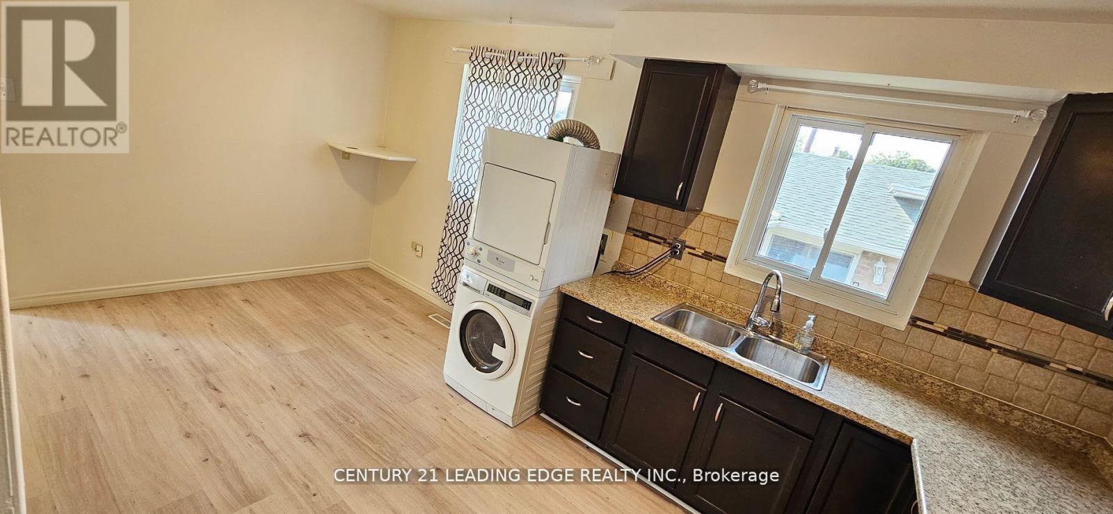 Upper - 39 Mallard Crescent, Brampton (Central Park), Ontario  L6S 2T7 - Photo 10 - W12640694